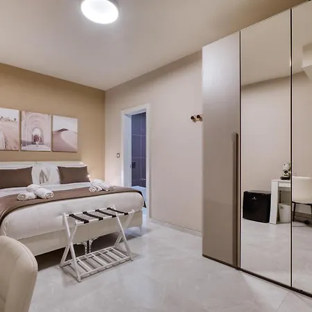 Проживание в семье Marea Seaview Слима
