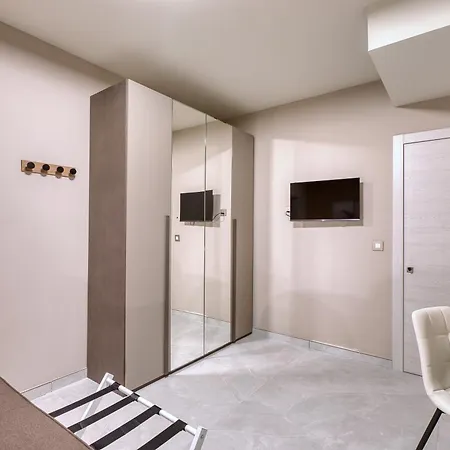 Marea Seaview Проживание в семье Слима