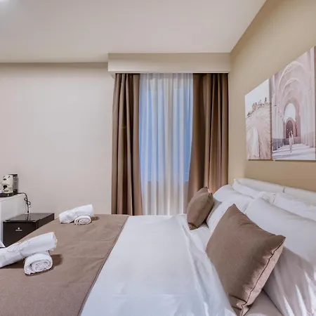 Проживание в семье Marea Seaview Слима